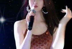 抖阴舞女团全新舞蹈障碍，青春活力瞬间点燃！