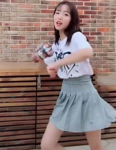 揭秘抖音阴兵与女子互动背后的灵异故事