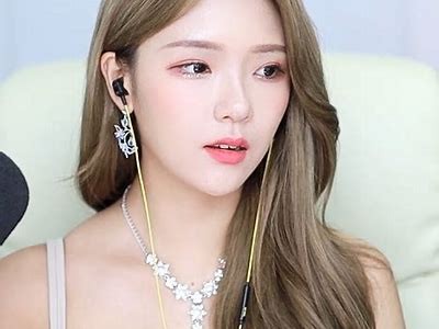 抖阴直播iOS免费下载二维码分享，轻松获取精彩内容